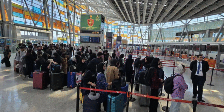 इरानबाट ११ नेपालीको आज उद्धार गरिँदै