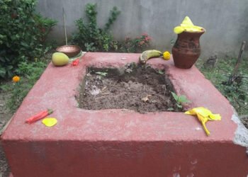 ज्येष्ठ शुक्ल एकादशीः घरका मठमा तुलसीको दल राखिँदै