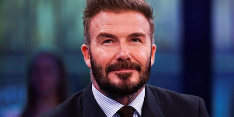 डेभिड बेकह्यामले ‘नाइटहुड’ को उपाधि पाउदै