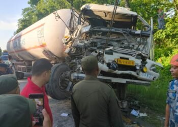 ग्यास बुलेट र ट्रक ठोक्किँदा दुई जना घाइते