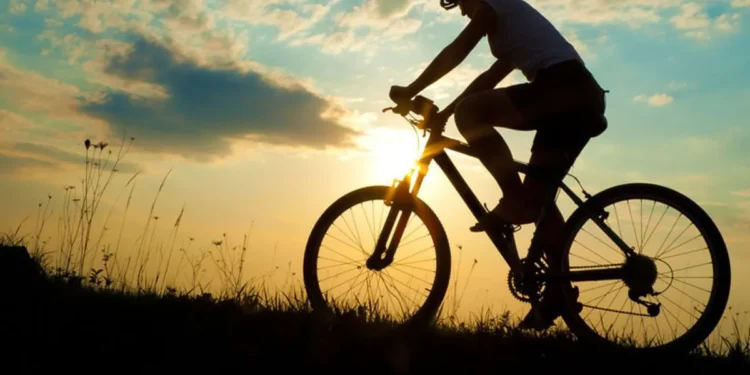 वायु प्रदूषण घटाउन साइकलको प्रयोग: स्वच्छ वातावरण र स्वस्थ जीवनतर्फको यात्रा