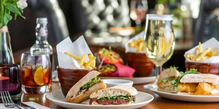 गर्मी मौसममा खाना खाएपछि यी ६ काम भूलवश पनि नगर्नुहोस्