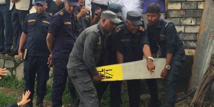 स्थानीयको अवरोधले रोकियो फेवातालमा पिल्लर गाड्ने काम, ९१ वटा मात्रै गाडिए