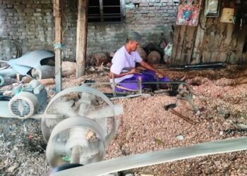 पुर्ख्यौली सीप बोकेका गङ्गाराम भन्नुहुन्छ : ‘आत्मनिर्भर हुनका लागि मेसिन अनुदानमा पाउनुपर्‍यो’