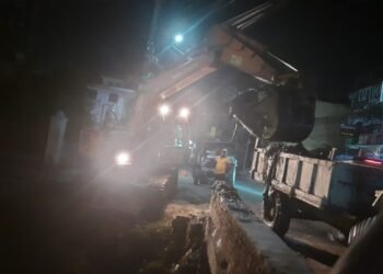 वीरगञ्ज महानगरमा रातका समयमा नाली सफा