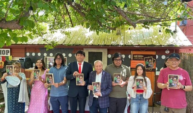 सङ्गीतकर्मी भोजपुरेको ‘आङ शेर्पा एन्ड ओसन अफ द हाइट्स’ सार्वजनिक