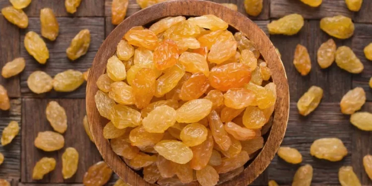 हरेक बिहान किन पिउनुपर्छ किसमिसको पानी ?