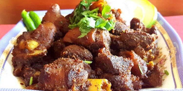 खालिपेटमा मासु खानु: स्वास्थ्यका लागि लाभदायक कि हानिकारक?