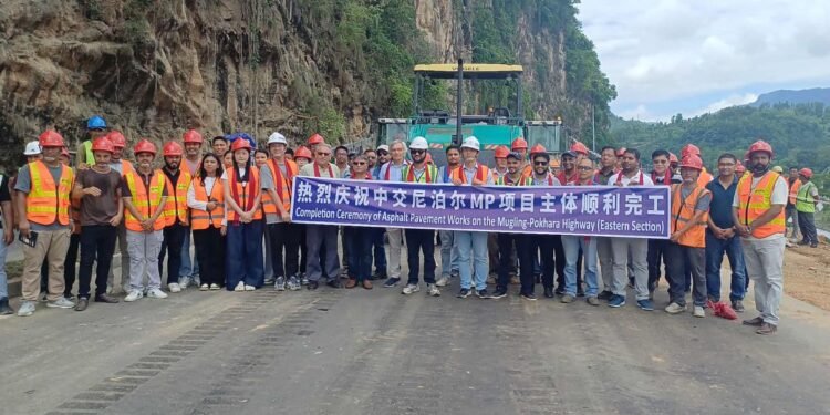 मुग्लिन पोखरा सडकः पूर्वी खण्डको कालोपत्र सकिएपछि खुसियाली