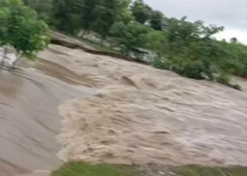 सुनकोशी नदीको तटीय बासिन्दालाई सतर्कता अपनाउन जिल्ला प्रशासनको आग्रह