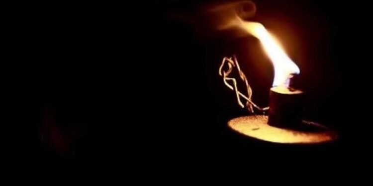 बाढीले विद्युत् सेवा अवरुद्ध, २५० परिवार अन्धकारमा