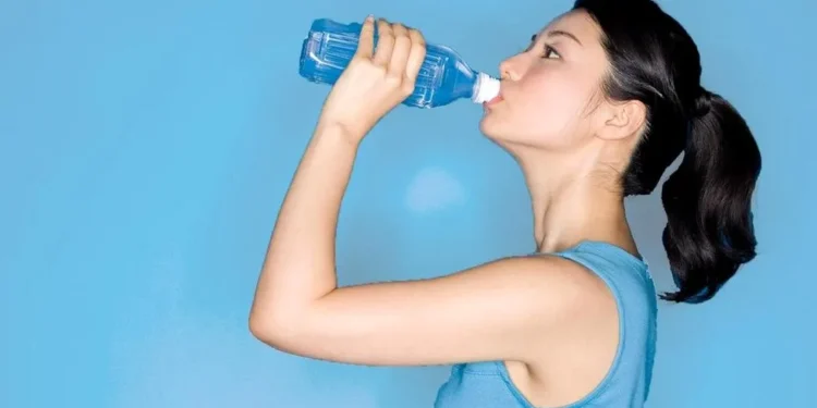 दौडपछि पानि खानु उपयुक्त कि हानिकारक? जान्नुहोस् सत्य !