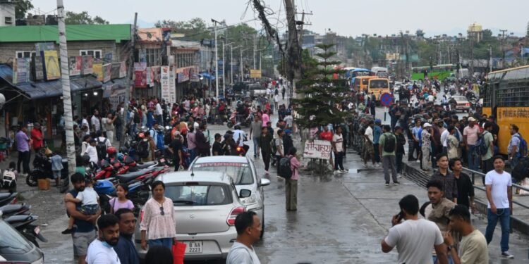 सात बुँदे मागसहित यातायात व्यवसायीको प्रदर्शन, देशभर सेवा ठप्प पार्ने चेतावनी