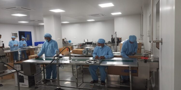 विदेशी आहारपूरक आयातले स्वदेशी उद्योग मर्कामा