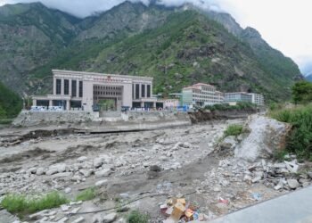 रसुवागढी सीमानाकामा बेलीब्रिज निर्माण सुरु : आगामी भदौ ३० गतेभित्र सम्पन्न गरिने लक्ष्य