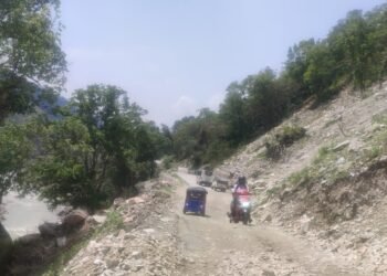 जोखिममा बेँसीसहर–चामे सडकयात्रा, बर्खायाममा समस्या झनै बढ्दो