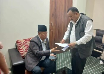 खानेपानी मन्त्री खड्का विपक्षमा खुले, अब दुई मत निर्णायक
