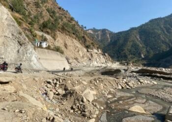 आलेखः मुख्य राजमार्गकै यात्रा कठिन