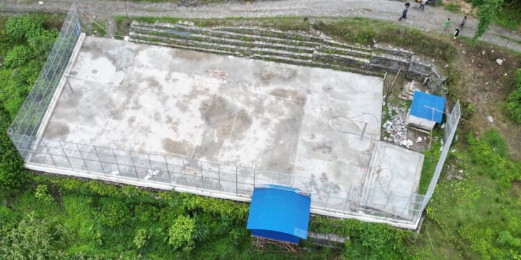 बाह्र वर्ष लगाएर खेलमैदान निर्माण