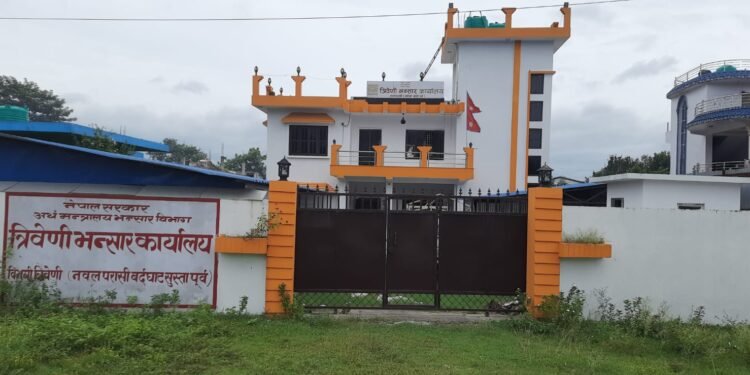 त्रिवेणी भन्सार : क्वारेनटाइनको निर्माण नहुँदा निकासी पैठारी शून्य