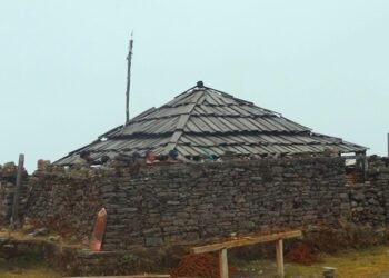 संरक्षण नहुँदा भोजपुरको ‘ टेम्केसिद्ध मन्दिर’ जीर्ण