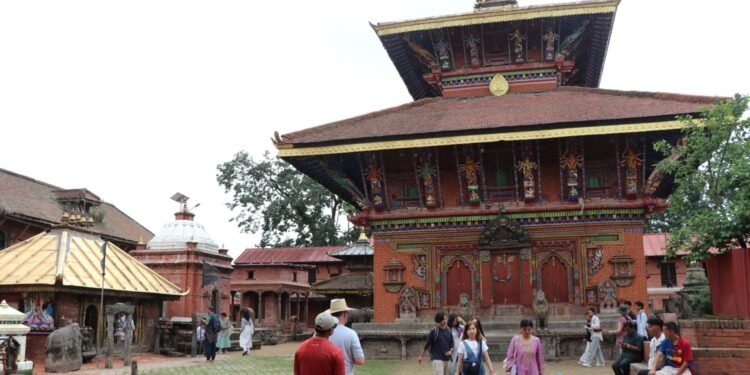 आलेखः चाँगुनारायणको काँखमा कलाकारको रङमा साहित्यकारको कलम कोरियो…