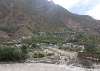 पानी पर्‍यो भने रातभर निन्द्रा लाग्दैन, बच्चाहरूले घर छोडेर जाउँ भन्छन्, जाने ठाउँ छैन