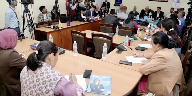 विद्यालय शिक्षा विधेयक फेरि अड्कियो, सरकार र शिक्षक महासंघबीच अझै केही विषयमा सहमति बाँकी