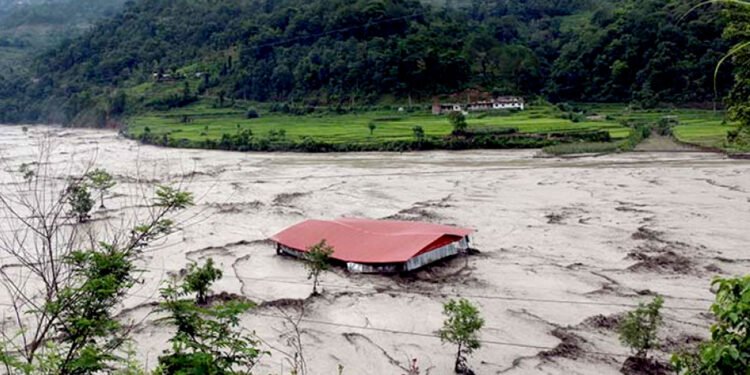 बाढीका कारण एक अर्बभन्दा बढीको क्षति