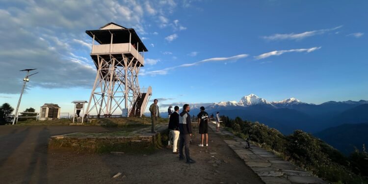 एक वर्षमा घोडेपानी-पुनहिलमा ३० हजार पर्यटकको आगमन