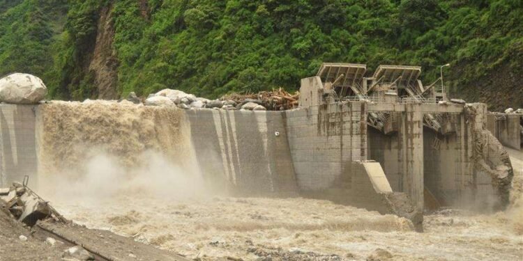 तीन जलविद्युत आयोजनामा बाढी पस्दा २०० मेगावाट विद्युत् उत्पादन ठप्प