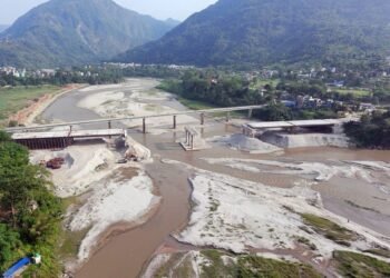 मादीनदी पुलको काम अन्तिम चरणमा