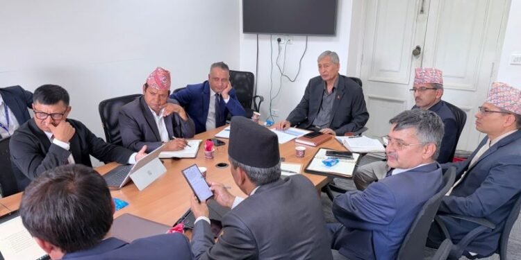 टोखा–छहरे सुरुङमार्ग निर्माण र नागढुङ्गा सुरुङमार्ग सञ्चालनबारे प्रधानमन्त्री कार्यालयमा छलफल