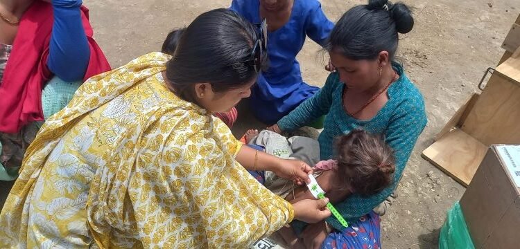 कुपोषित बालबालिका खोज्दै टीकापुर नगरपालिका