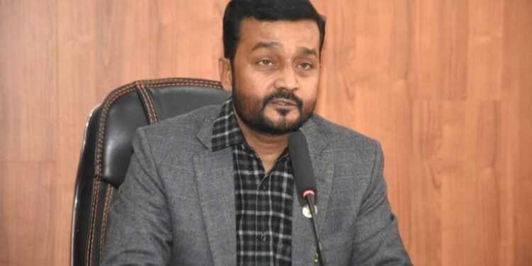 खानेपानीको समस्या समाधानका लागि सबै निकायलाई सहयोग गर्न मन्त्री यादवको आग्रह