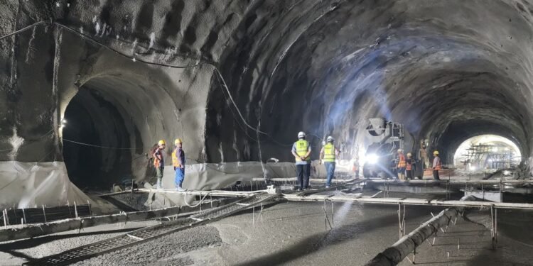 सिद्धबाबा सुरुङमार्गमा ‘इन्भर्ट’ निर्माणको काम सकियो