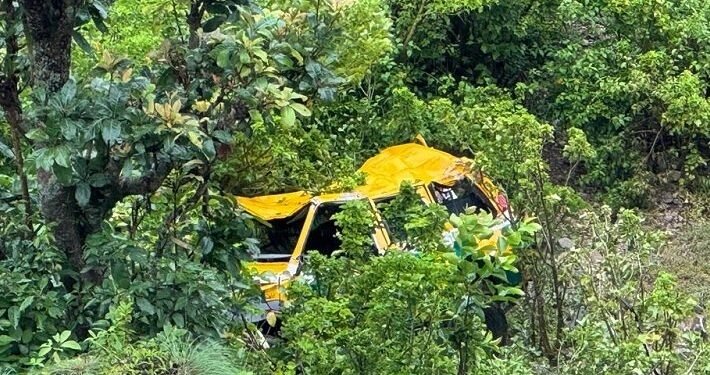 जाजरकोटमा एम्बुलेन्स दुर्घटना, चालकको मृत्यु