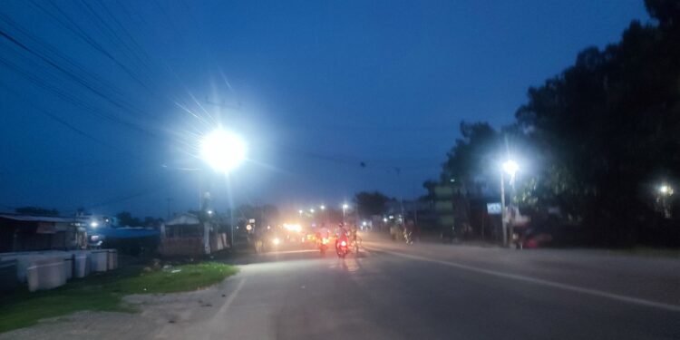 सौर्यबत्तीले झिलीमिली भीमदत्तनगर