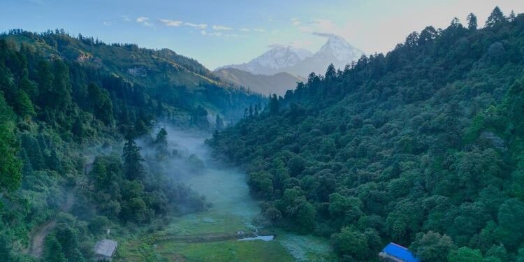 धार्मिक पर्यटनको सम्भावना बोकेको जलजला