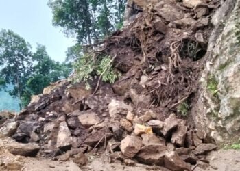 केचना–कञ्चनजङ्घा सडक अवरुद्ध