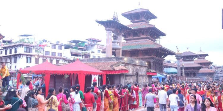 भाद्रकृष्ण अष्टमी : देशभरका श्रीकृष्णमन्दिरमा बिहानैदेखि भक्तजनको घुइँचो