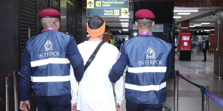 इन्टरपोलबाट रेड नोटिस जारी भएका व्यक्ति कुवेतबाट पक्राउ