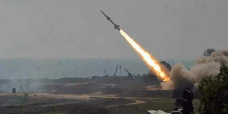 उत्तर कोरियाद्वारा दुई नयाँ हवाई रक्षा मिसाइल परीक्षण