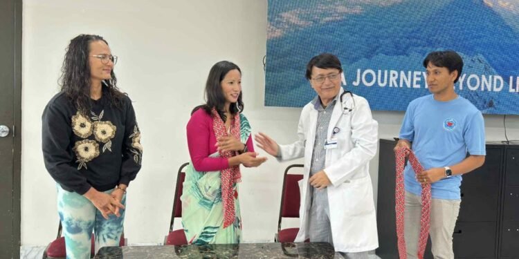 सगरमाथा आरोही दुई नेपाली महिला टेक्ससको ड्यालसमा सम्मानित