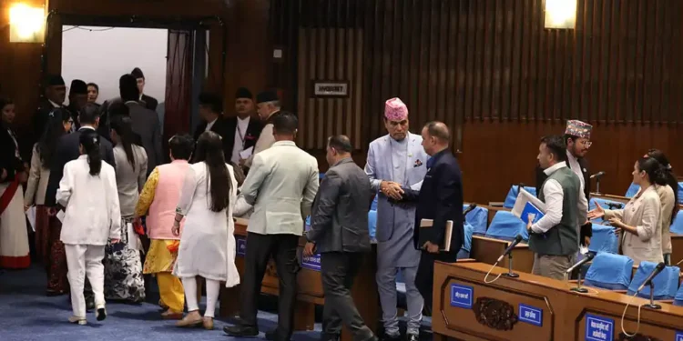 सदन बहिष्कारलाई निरन्तरता दिने राप्रपा र रास्वपाका सांसदको घोषणा