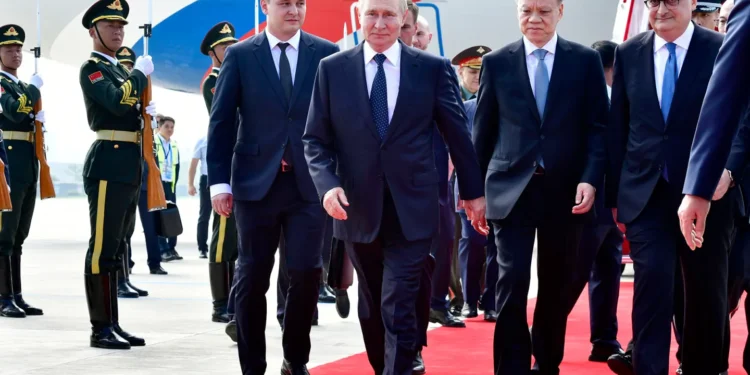 सी जिनपिङद्वारा आयोजित शिखर सम्मेलनमा सहभागी हुन पुटिन र मोदी चीनमा