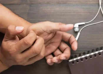 हत्केला चिलाउँदा धन आउने भनाइ: सत्य वा केवल अन्धविश्वास ?