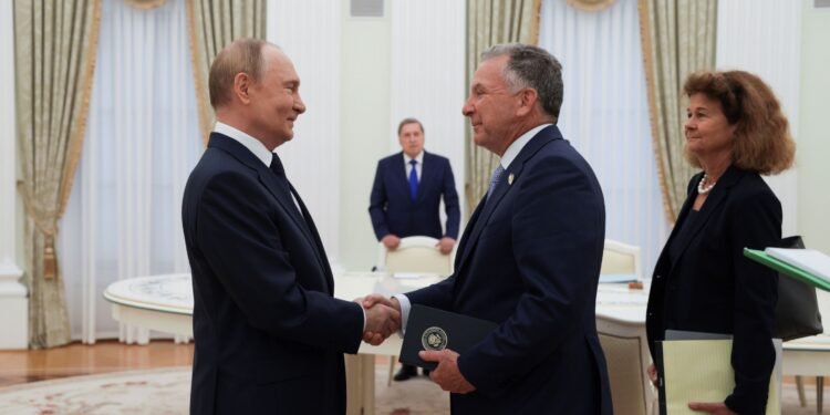 ट्रम्पका दूत र पुटिनबीच भेटवार्ता