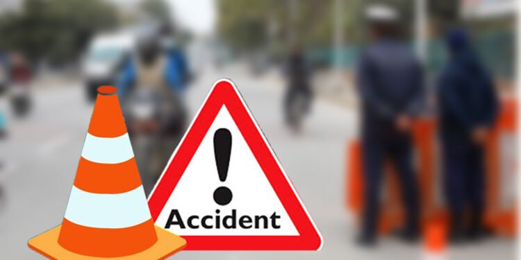 कार अनियन्त्रित भई रुखमा ठोक्किँदा डाक्टरको मृत्यु