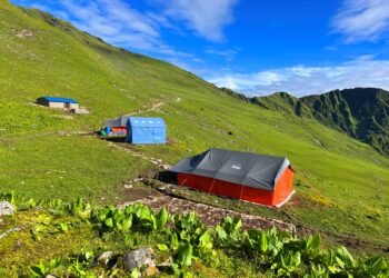 पर्यटक तानिरहेको बुकीपाटनमा ‘गोठबास’ले सहज